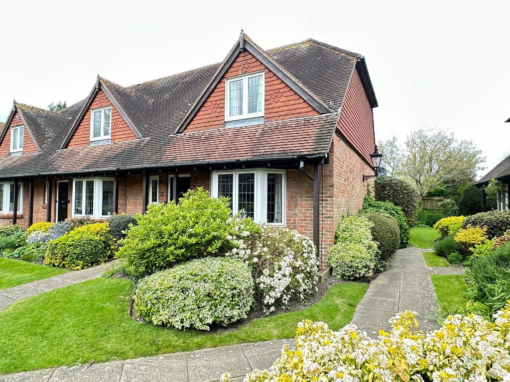 Penns Court, Horsham Road, Steyning, West Sussex, BN44 3BF