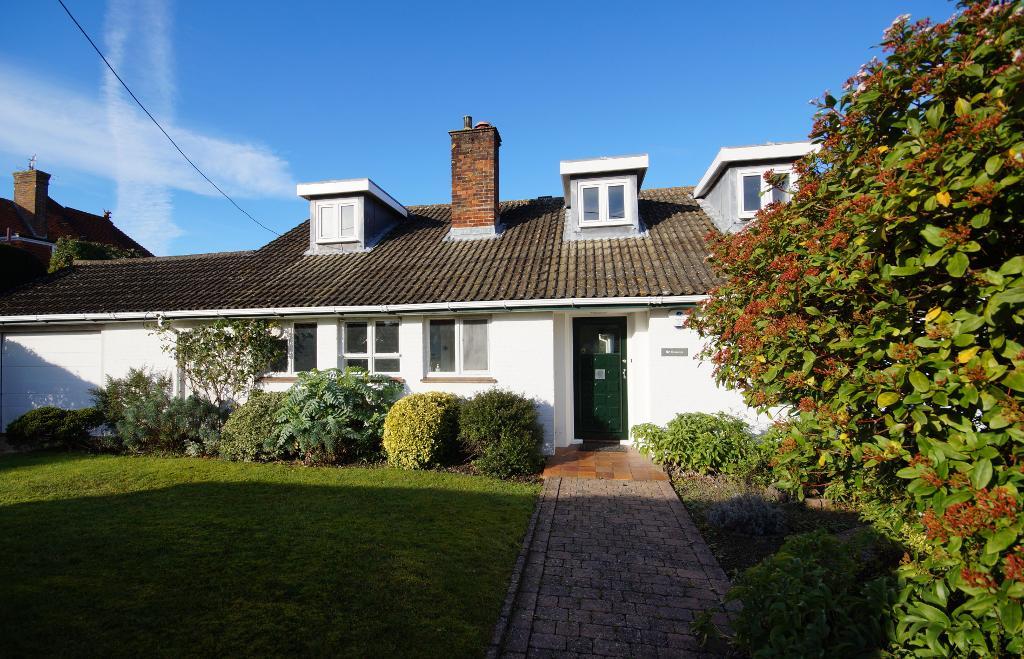 The Crescent, Steyning, West Sussex, BN44 3GD