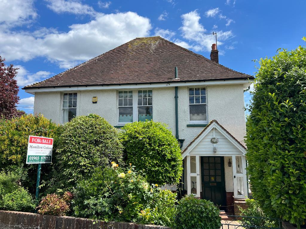 Goring Road, Steyning, West Sussex, BN44 3GF
